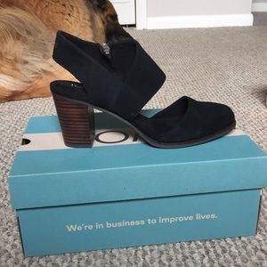 Toms Majorca Closed Toe Heel